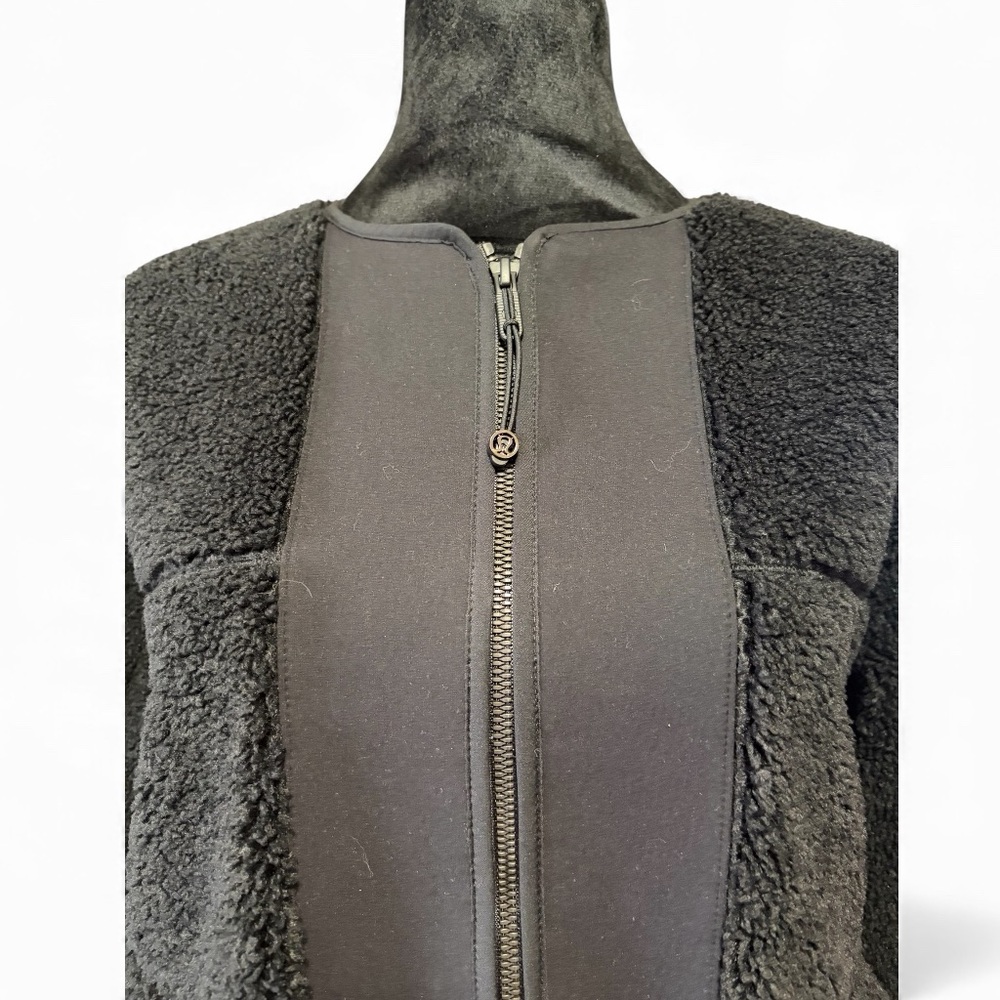 Lululemon Collarless Textured Fleece Full Zipjacket in black,Size 4 - Picture 8 of 11